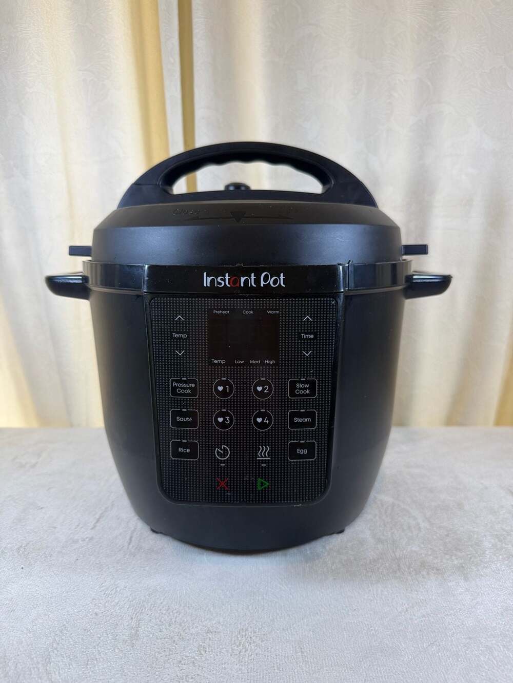 Instant Pot RIO Chef Series 6 Quart 7-in-1 Multi-Cooker (Model DUPC601BKWM)